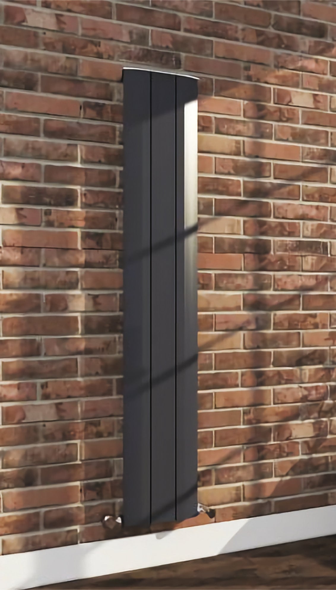 isumm™ Esse Vertical Radiators