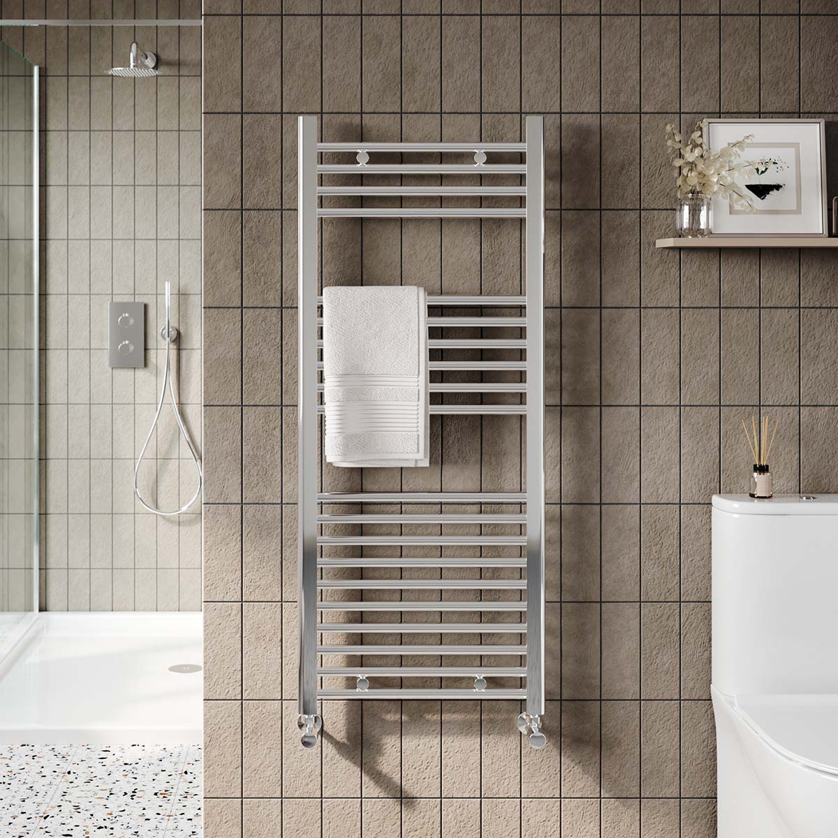 ISUMM™ STRV TOWEL RADIATORS | Black Heated Towel Rail