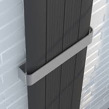 isumm™ Esse Vertical Radiators With One Towel Bar